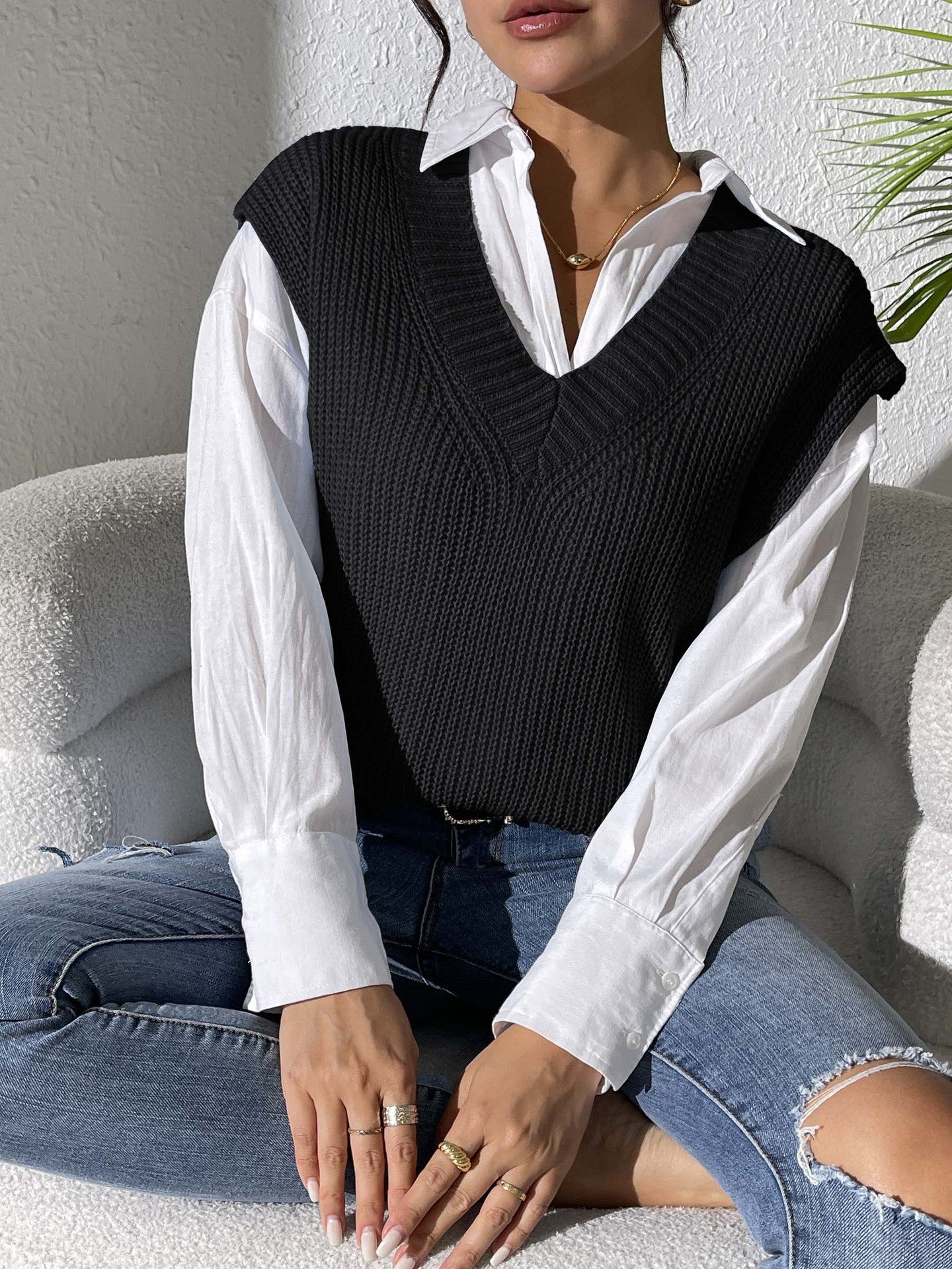 Solid Color Women's Vest V-Neck Simple Casual Knit Sweater Vest